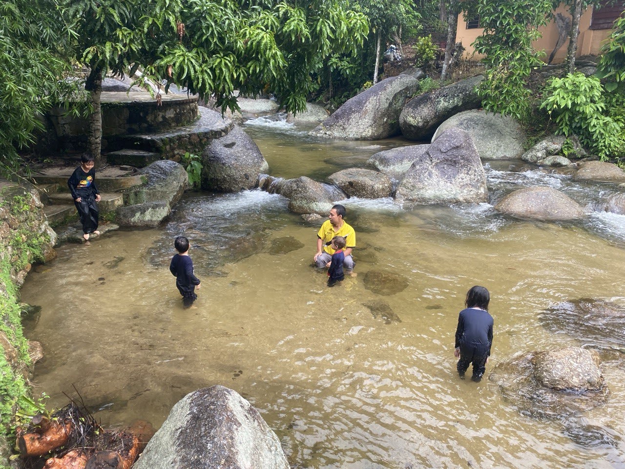 Percutian Tenang di Rumah Sungai, Lenggong – Sambutan Hari Jadi Isteri ke-37