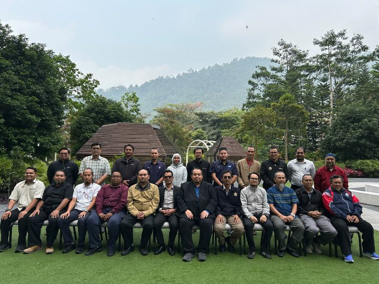 Bengkel Artikulasi Pemetaan Pindah Kredit Diploma Automotif ke Ijazah Teknologi Penyelenggaraan Kenderaan (Hybrid dan Elektrik)